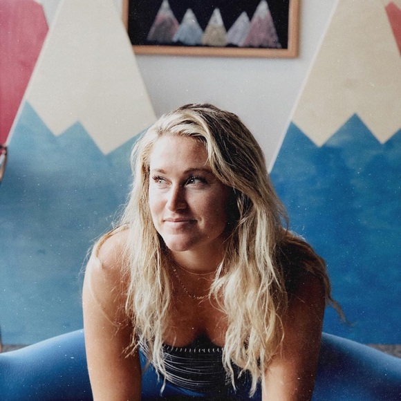 Meet your Posher, Chelsey - Picture 1 of 1